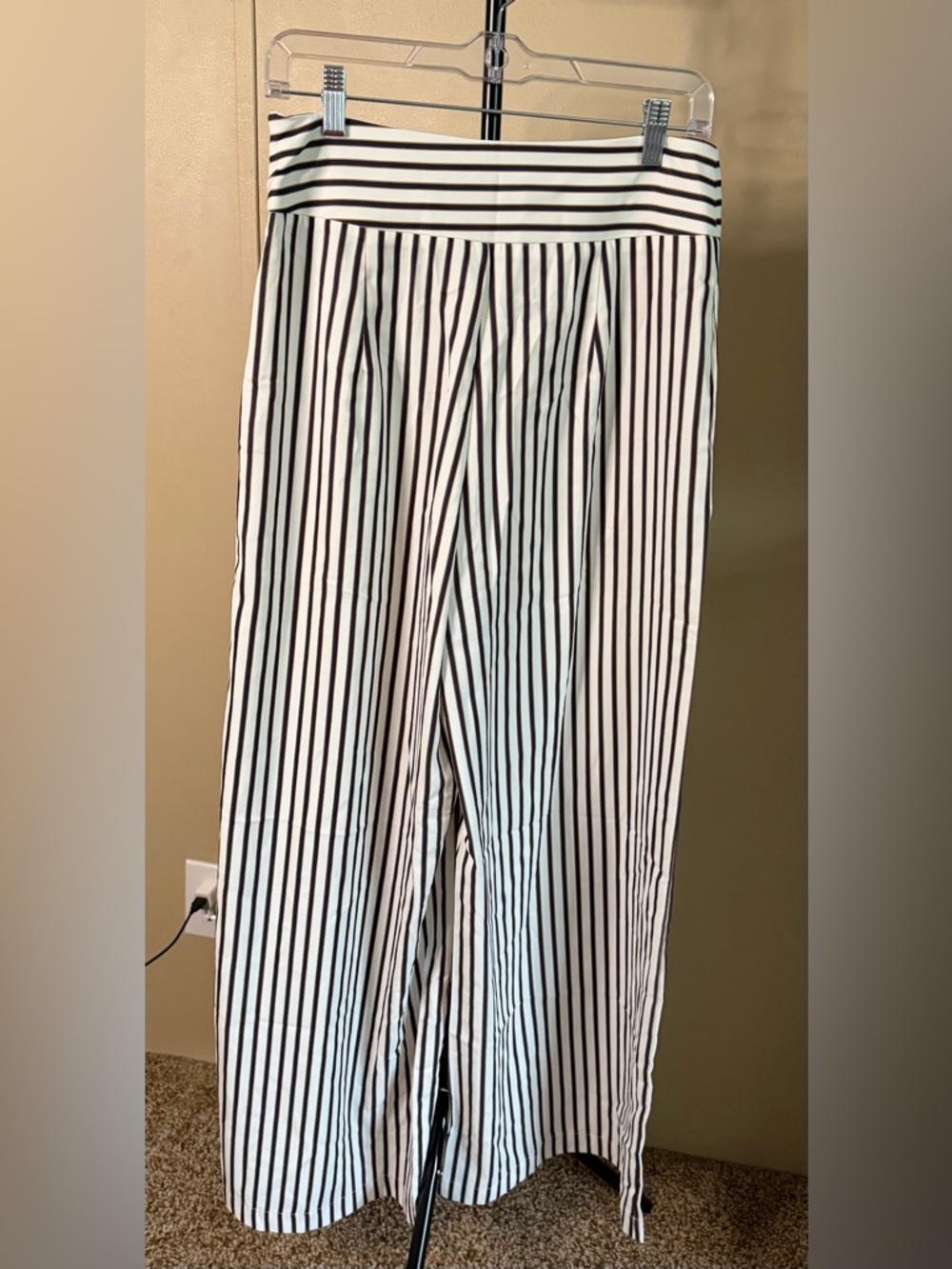 NWT Commense Striped Wide-Leg Pants Size Medium - Picture 3 of 4